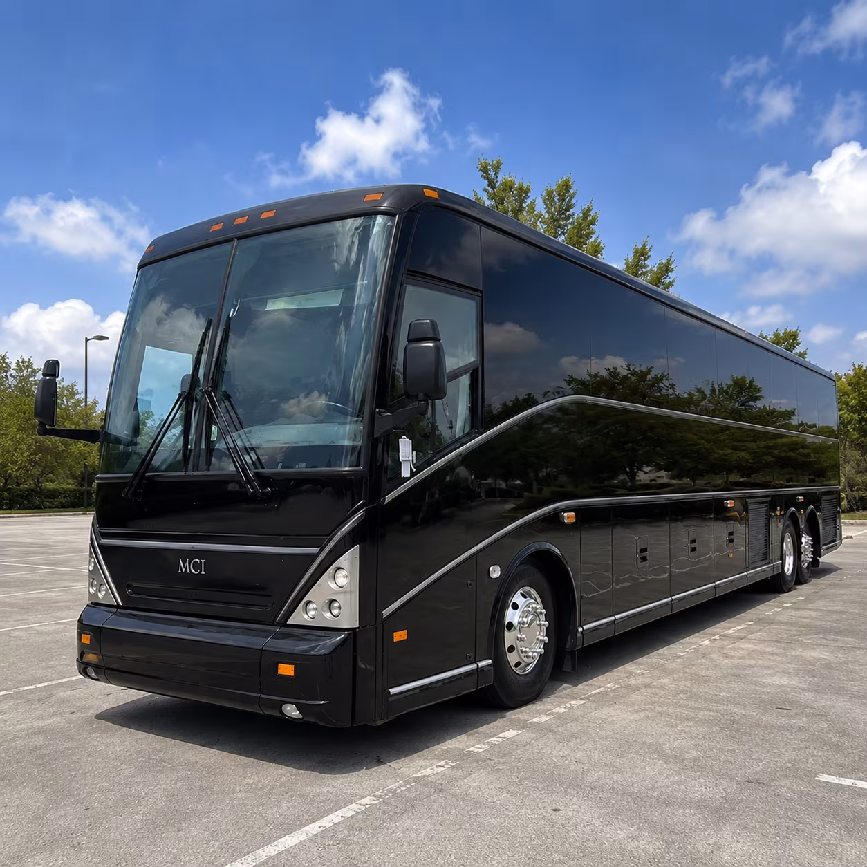short trips to planes of fame and discovery cube are easy with the right bus